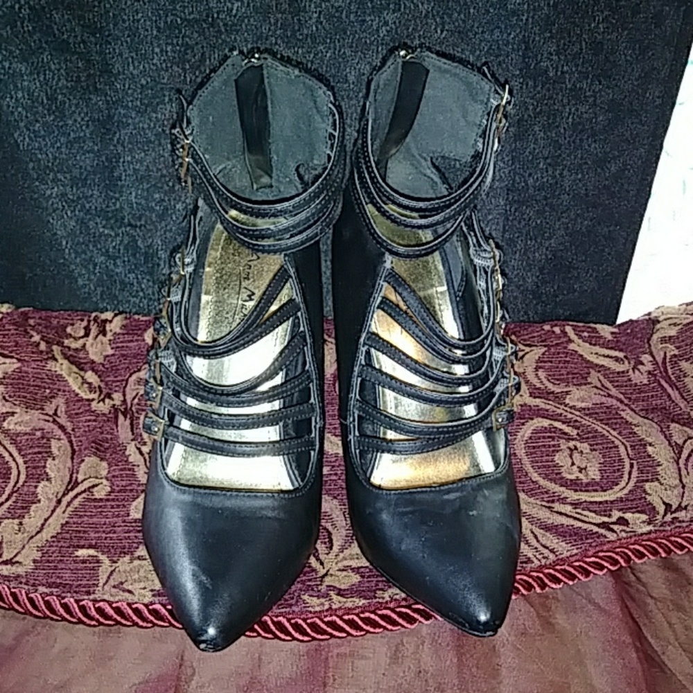 Anne Michelle Black strap Shoes
